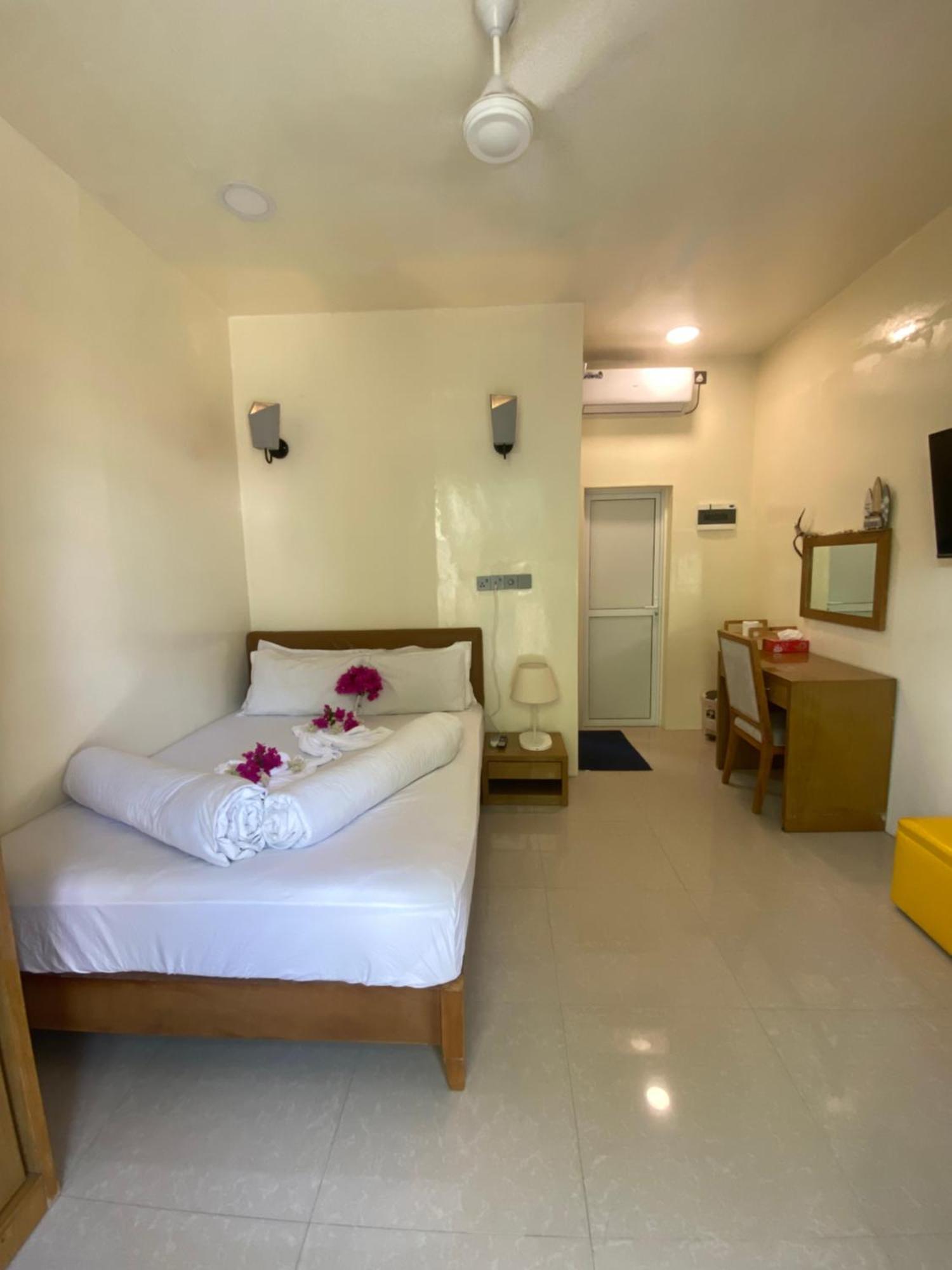Maavaharu Guest House Himmafushi Exterior photo